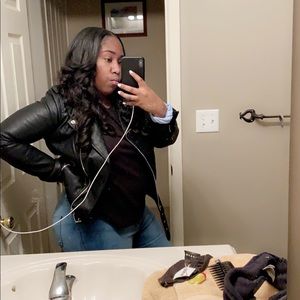 Meet your Posher, Deanna